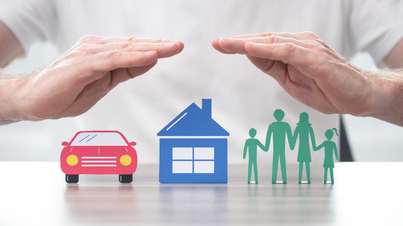 BRITISH INSURERS DOUBLE APPRENTICESHIPS