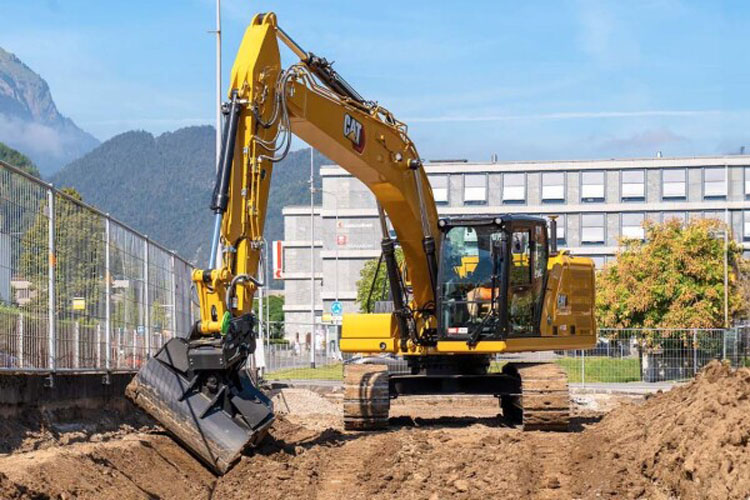 CONSTRUCTION INDUSTRY PLANS TO PLUG SKILLS SHORTAGE