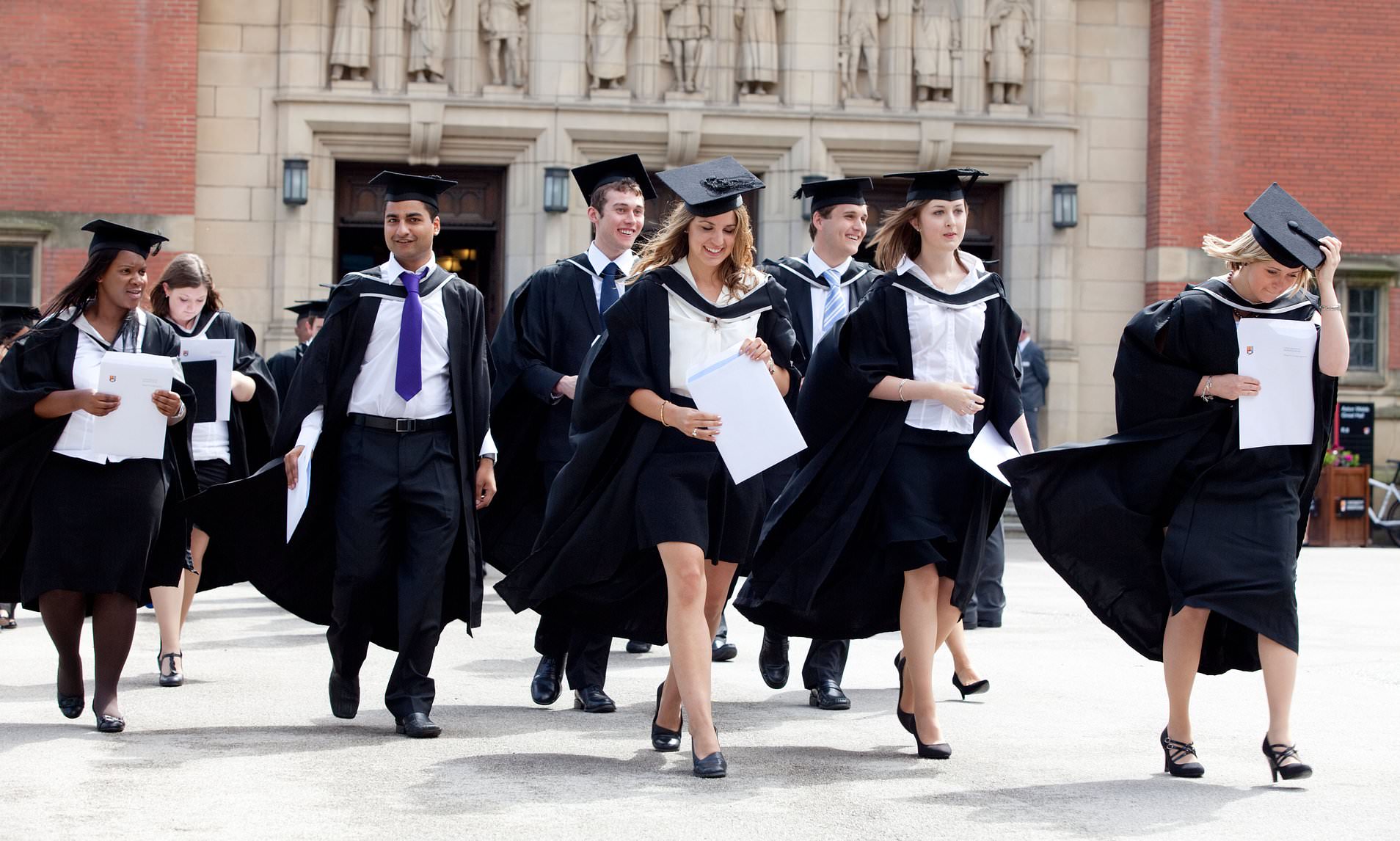 WHAT UNIVERSITY DEGREES GIVE YOU THE BEST CHANCE OF EMPLOYMENT?