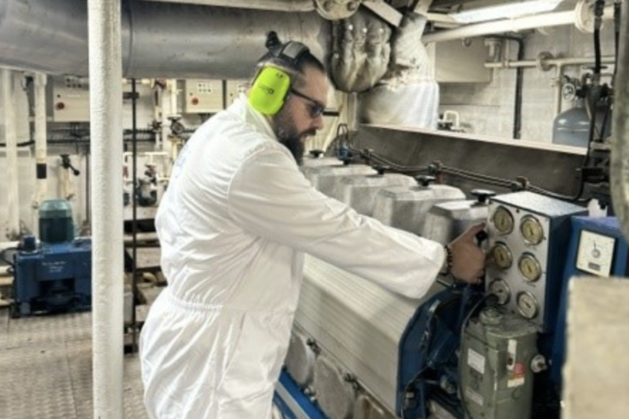 APPRENTICESHIPS: A TOOL FOR STAFF OF ALL AGES